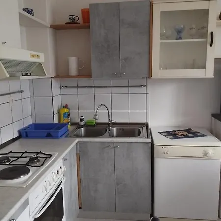 A & I Apartment Split